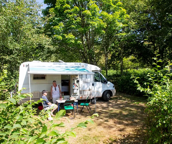 camping-lac-saint-pardoux-2